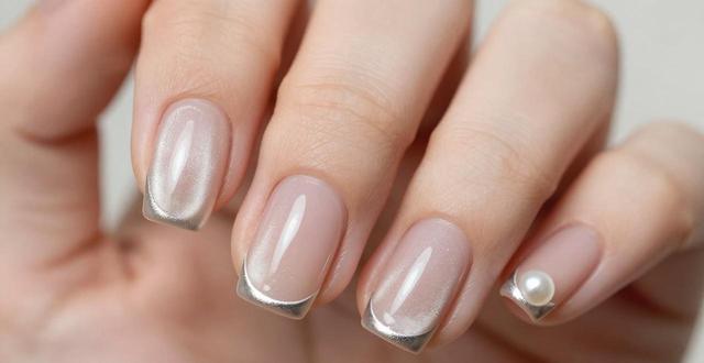 2026流行法式美甲 加点点缀更高级