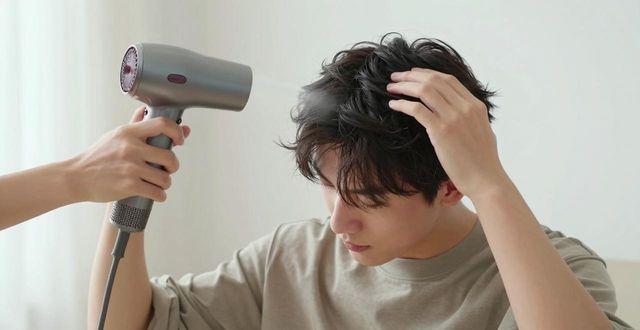 2026帅气男生发型图片大全 剪对款颜值翻倍